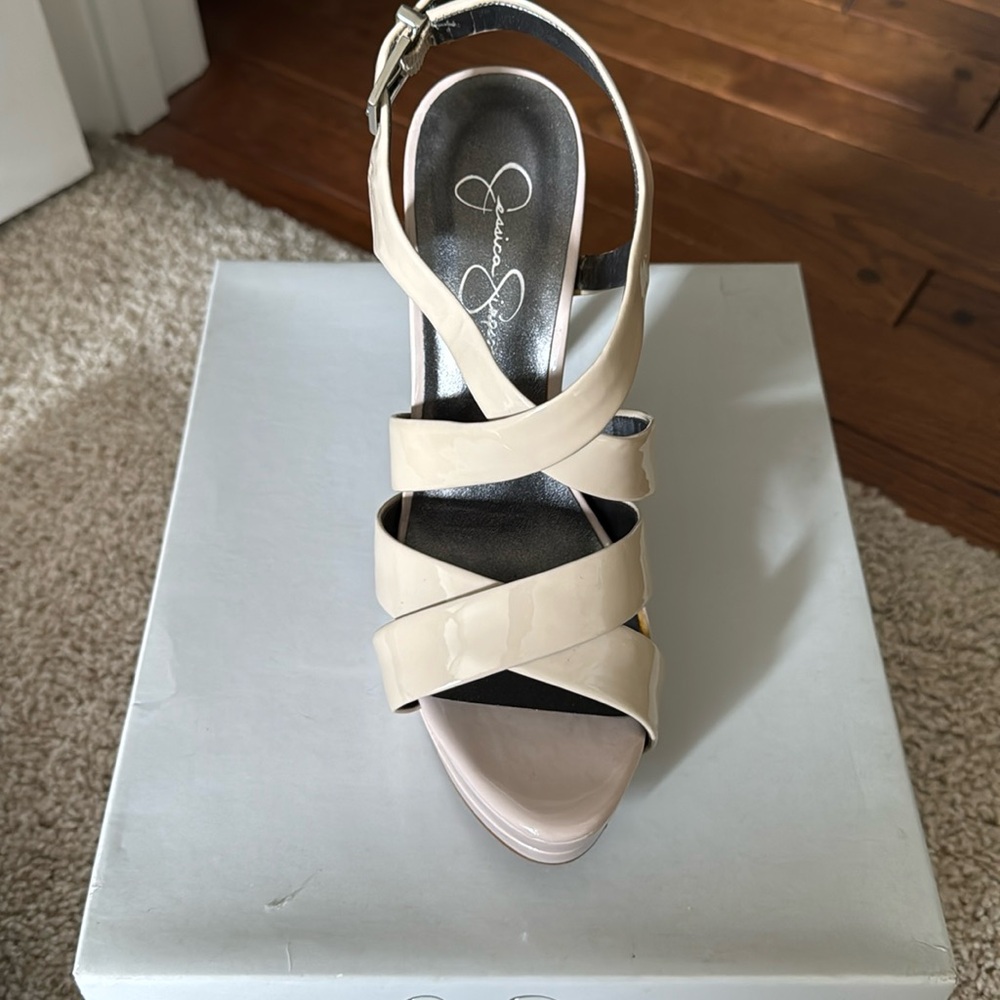 Jessica Simpson platform patent sling back size 9
